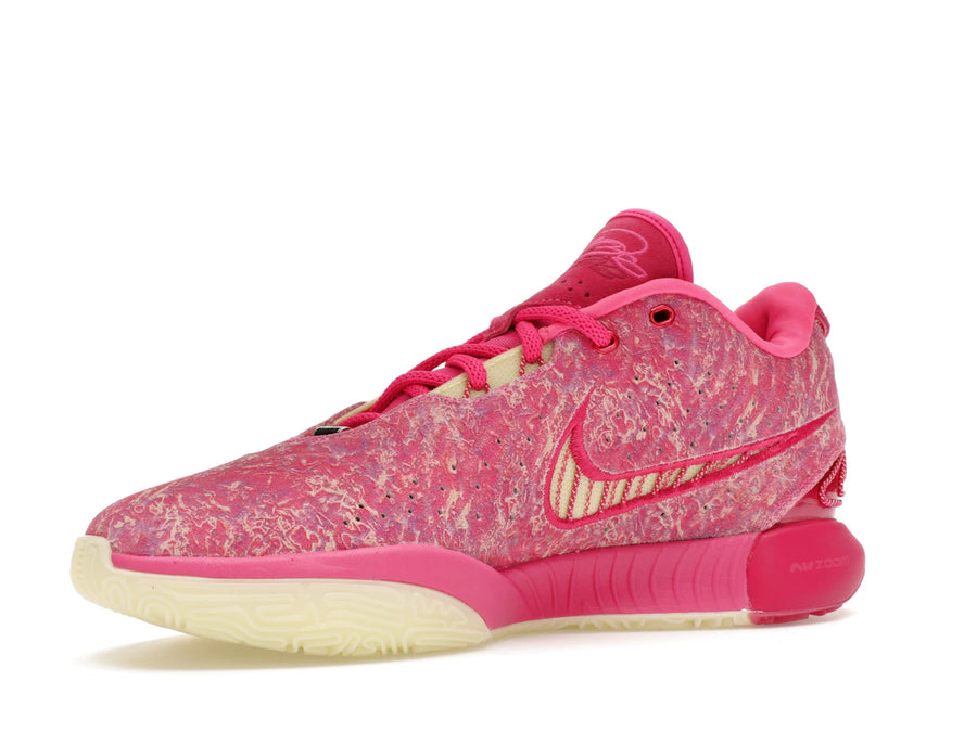 Nike LeBron 21 Le monde est à vous