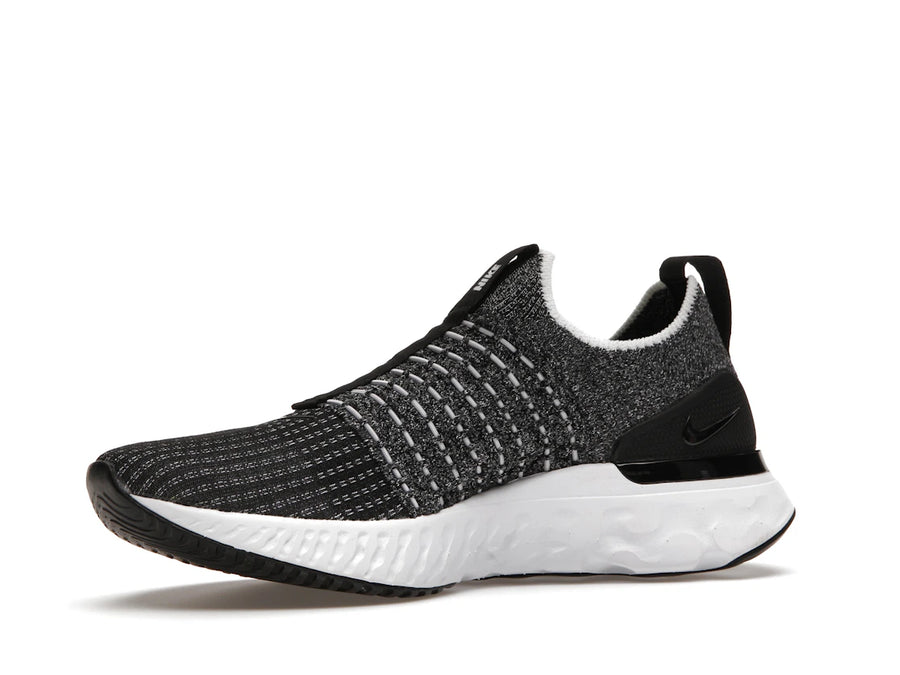 Nike React Phantom Run Flyknit 2 Oreo (Women's)
