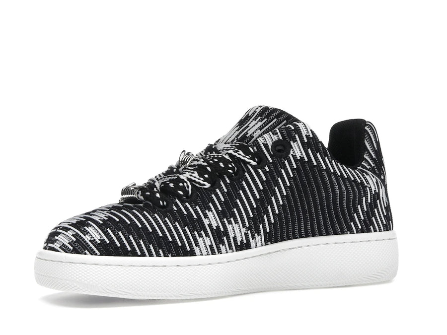 Baskets Burberry à carreaux en maille noire et blanche