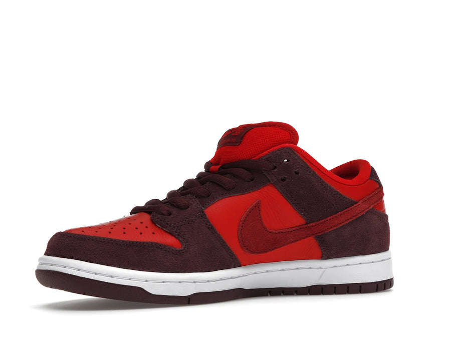 Nike SB Dunk Low Cherry