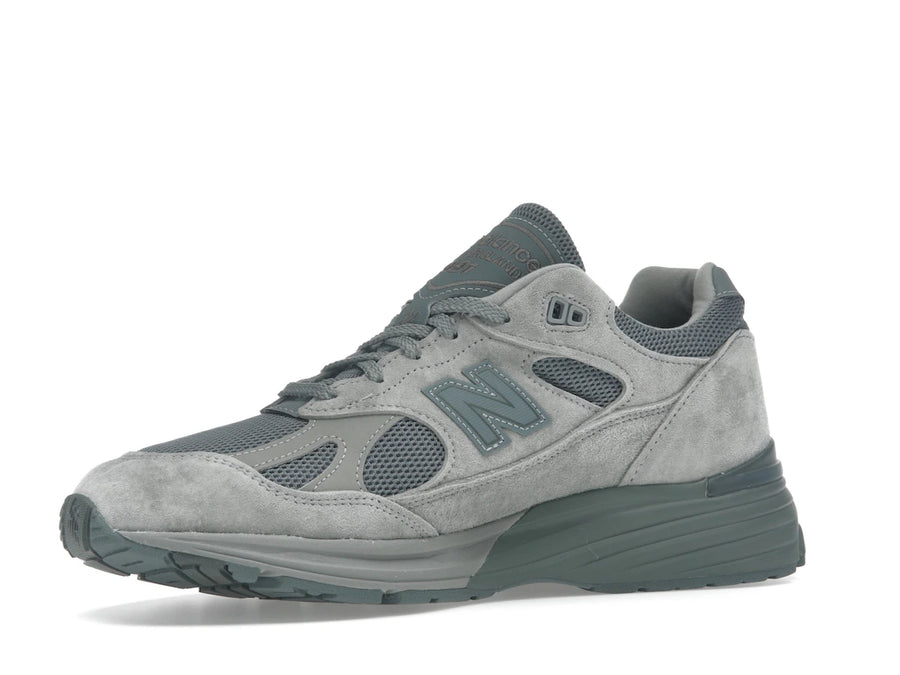 New Balance 991v2 MiUK, ce n'est jamais aussi gris.