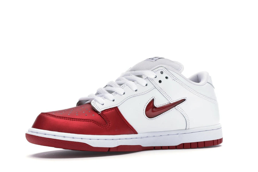 Nike SB Dunk Low Supreme Jewel Swoosh Rouge