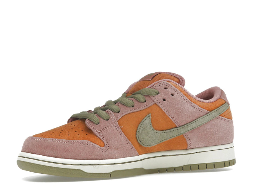 Nike SB Dunk Low Rouge Stardust