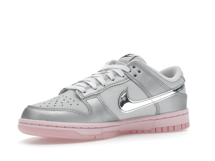 Nike Dunk Low LX Métallisé Argent Rose Mousse (Femme)