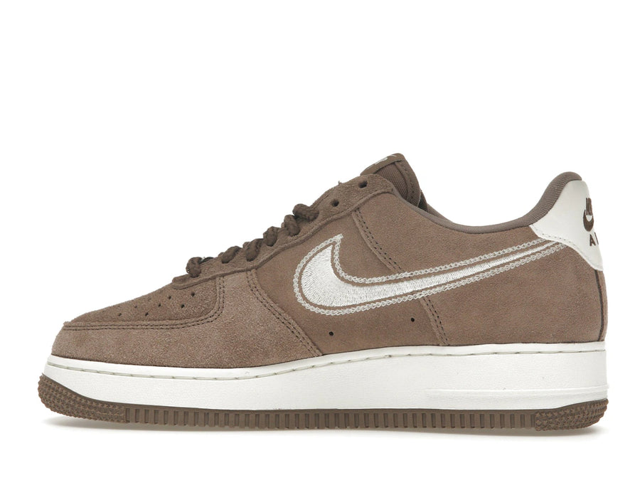 Nike Air Force 1 Low '07 LV8 Swoosh brodé marron vison