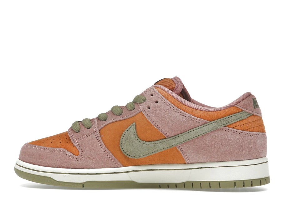 Nike SB Dunk Low Rouge Stardust