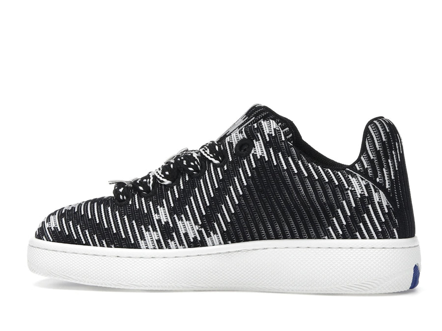 Baskets Burberry à carreaux en maille noire et blanche