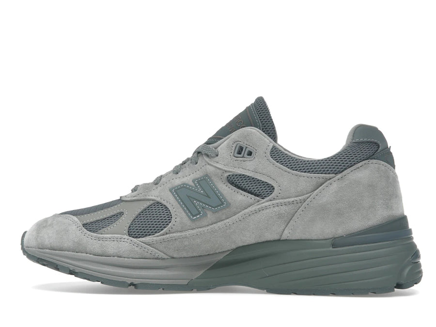 New Balance 991v2 MiUK, ce n'est jamais aussi gris.