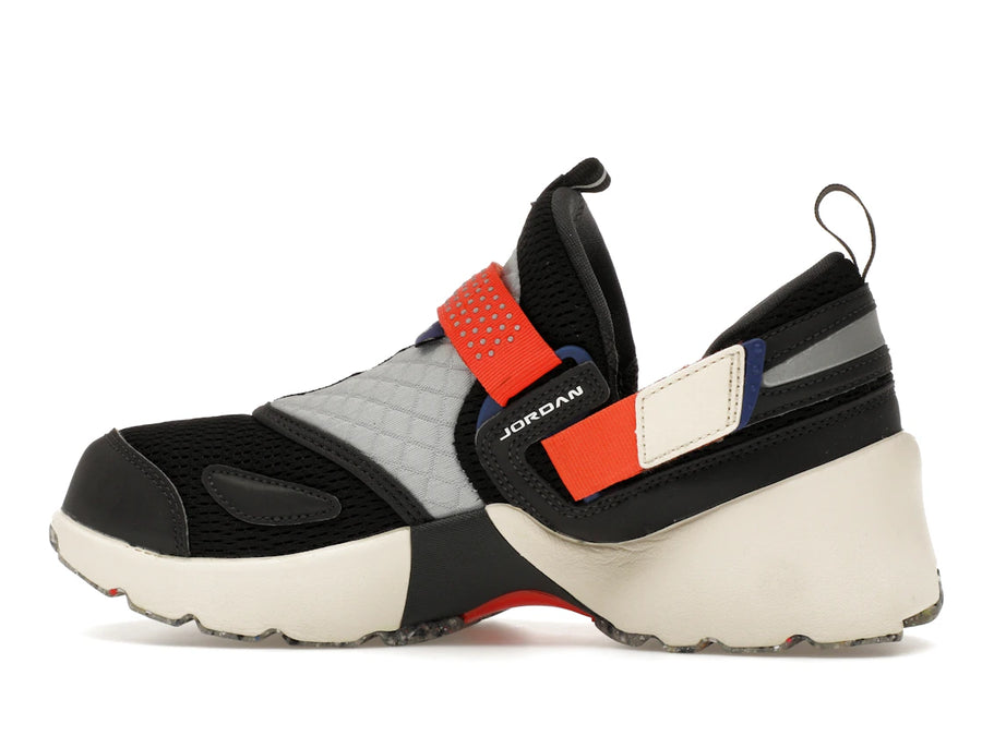 Jordan Trunner LX Rare Air (Women's)