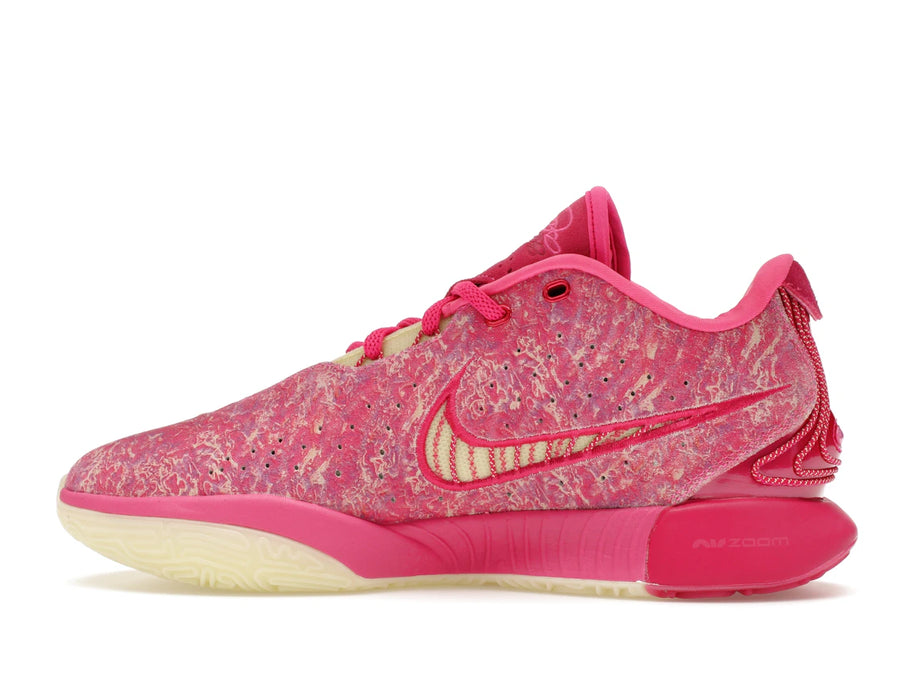Nike LeBron 21 Le monde est à vous