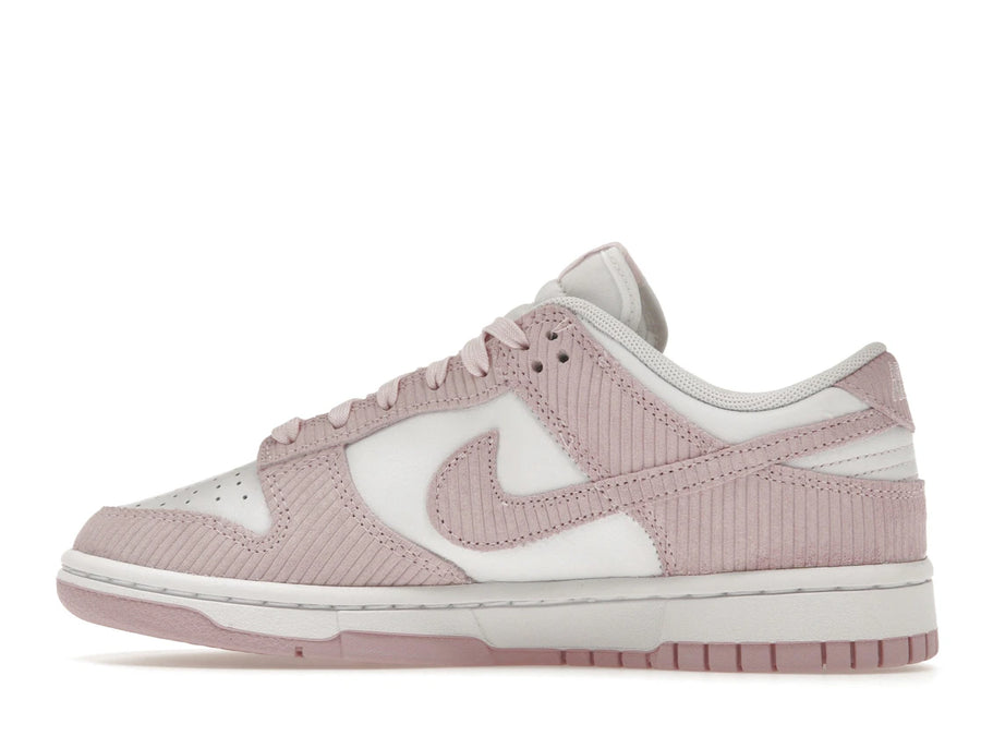 Nike Dunk Low en velours côtelé rose (Femme)