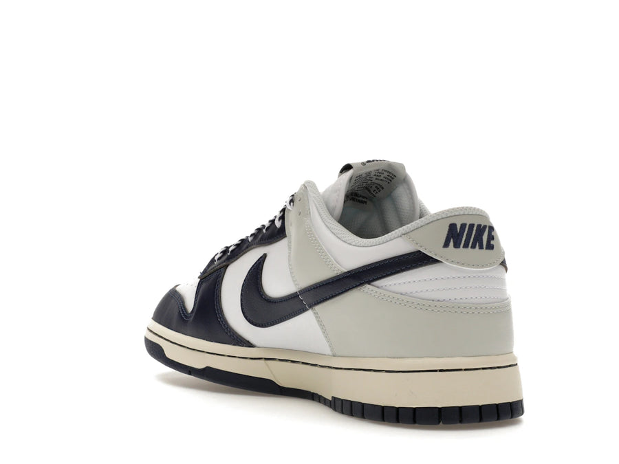 Nike Dunk Low New York Yankees