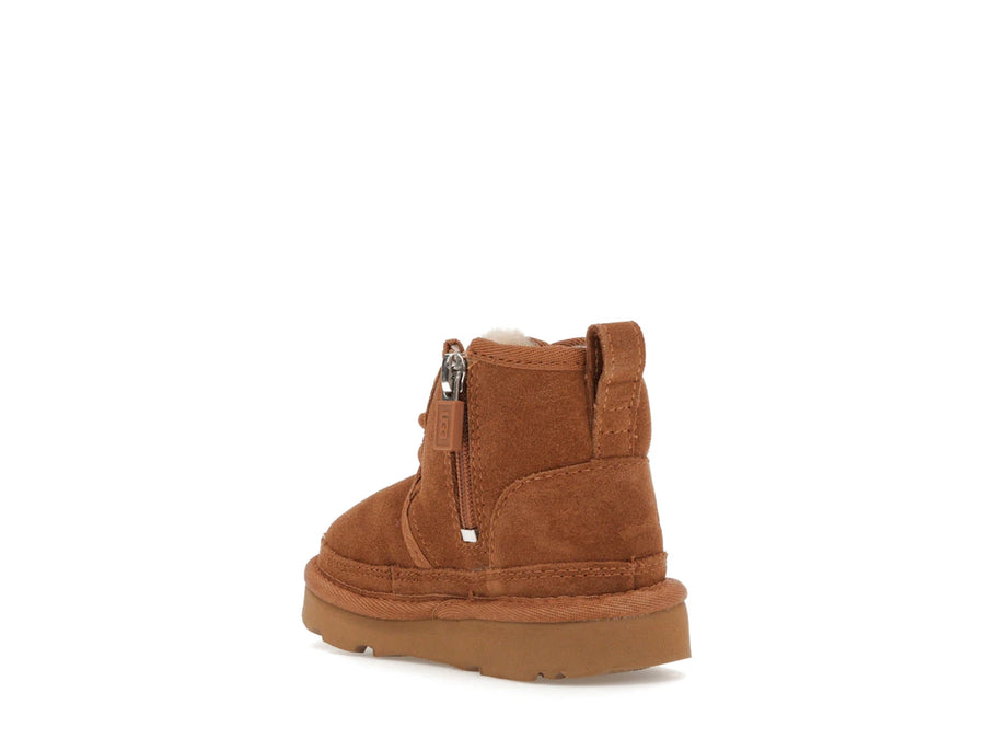 UGG Neumel II Botte Châtaigne (Enfant)