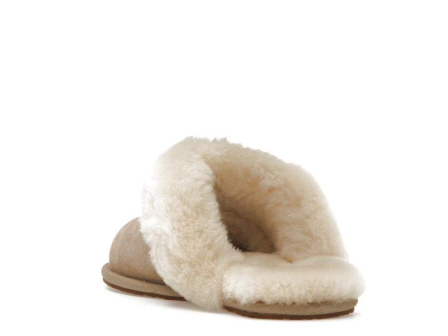 Pantoufles UGG Scuffette II couleur sable (femme)