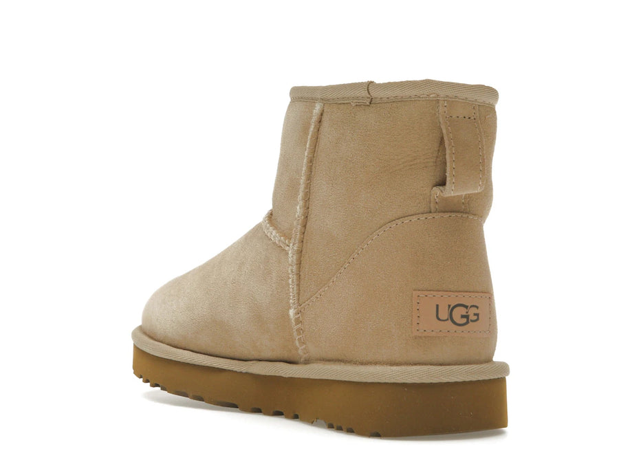 Bottes UGG Classic Mini II couleur sable (femme)