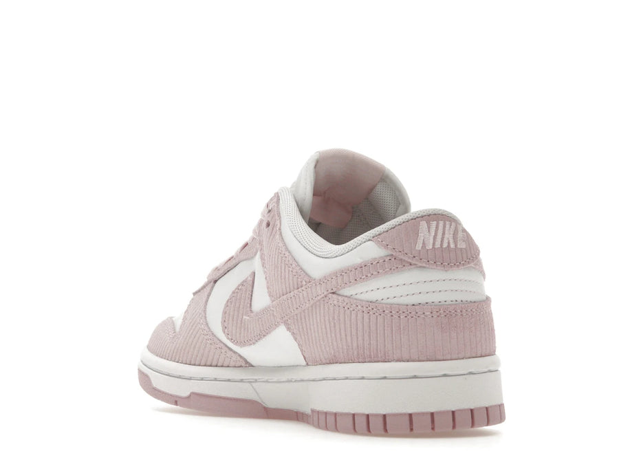Nike Dunk Low en velours côtelé rose (Femme)