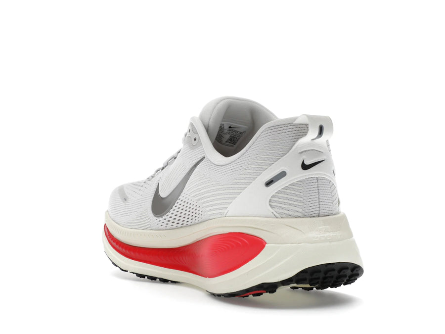 Nike Vomero 18 Platinum Tint Rouge Sirène Gris Fumée Métallisé Étain