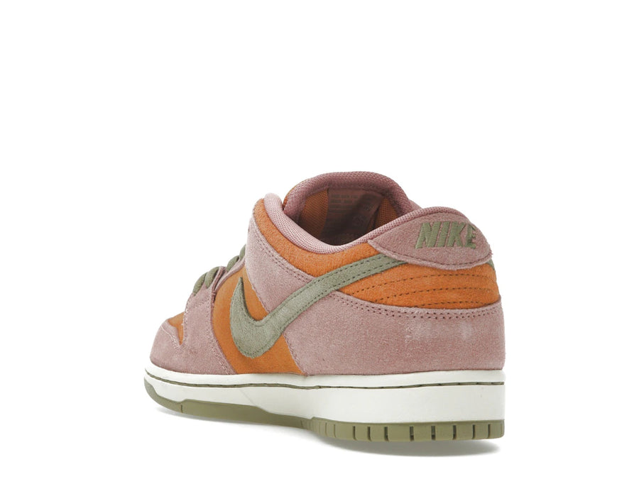 Nike SB Dunk Low Rouge Stardust