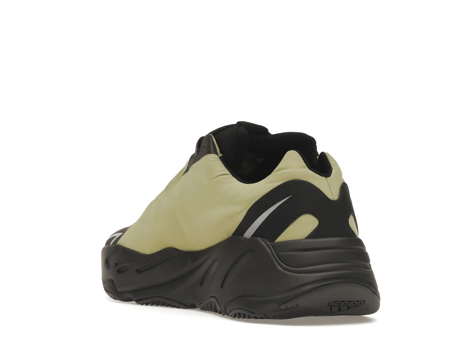 adidas Yeezy Boost 700 MNVN Résine