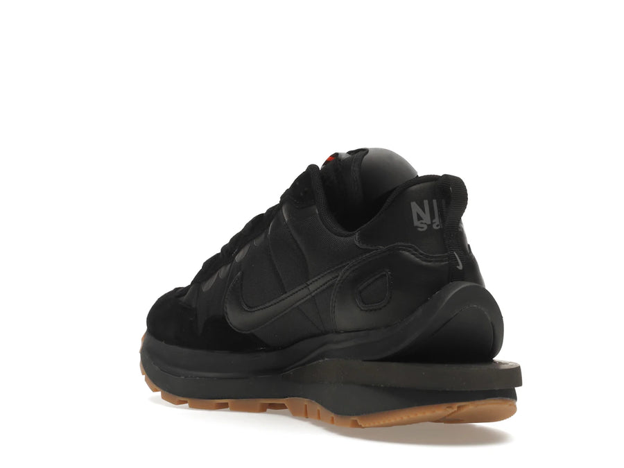 Nike Vaporwaffle sacai Black Gum